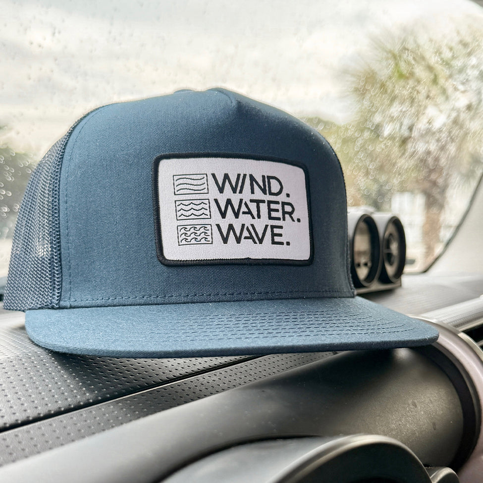 5-PANEL TRUCKER W/PATCH // NAVY