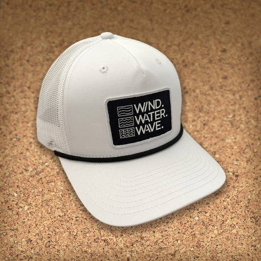 CLASSIC TRUCKER W/PATCH // WHITE